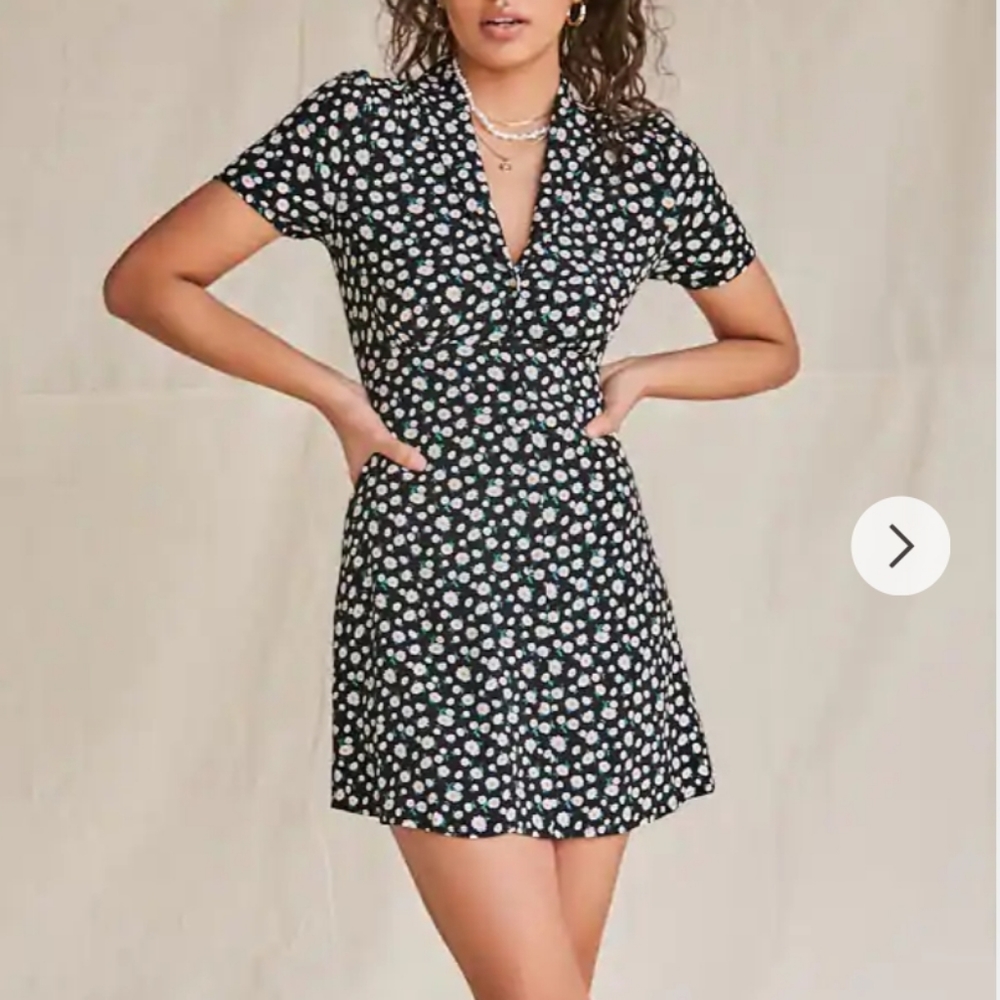 PLUS SIZE Daisy Fit & Flare Dress (Black)